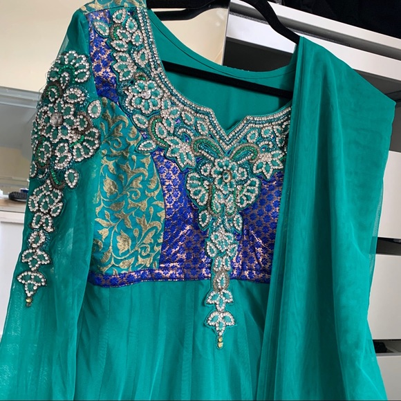 3-Piece Indian/Pakistani Party Dress - Picture 5 of 7